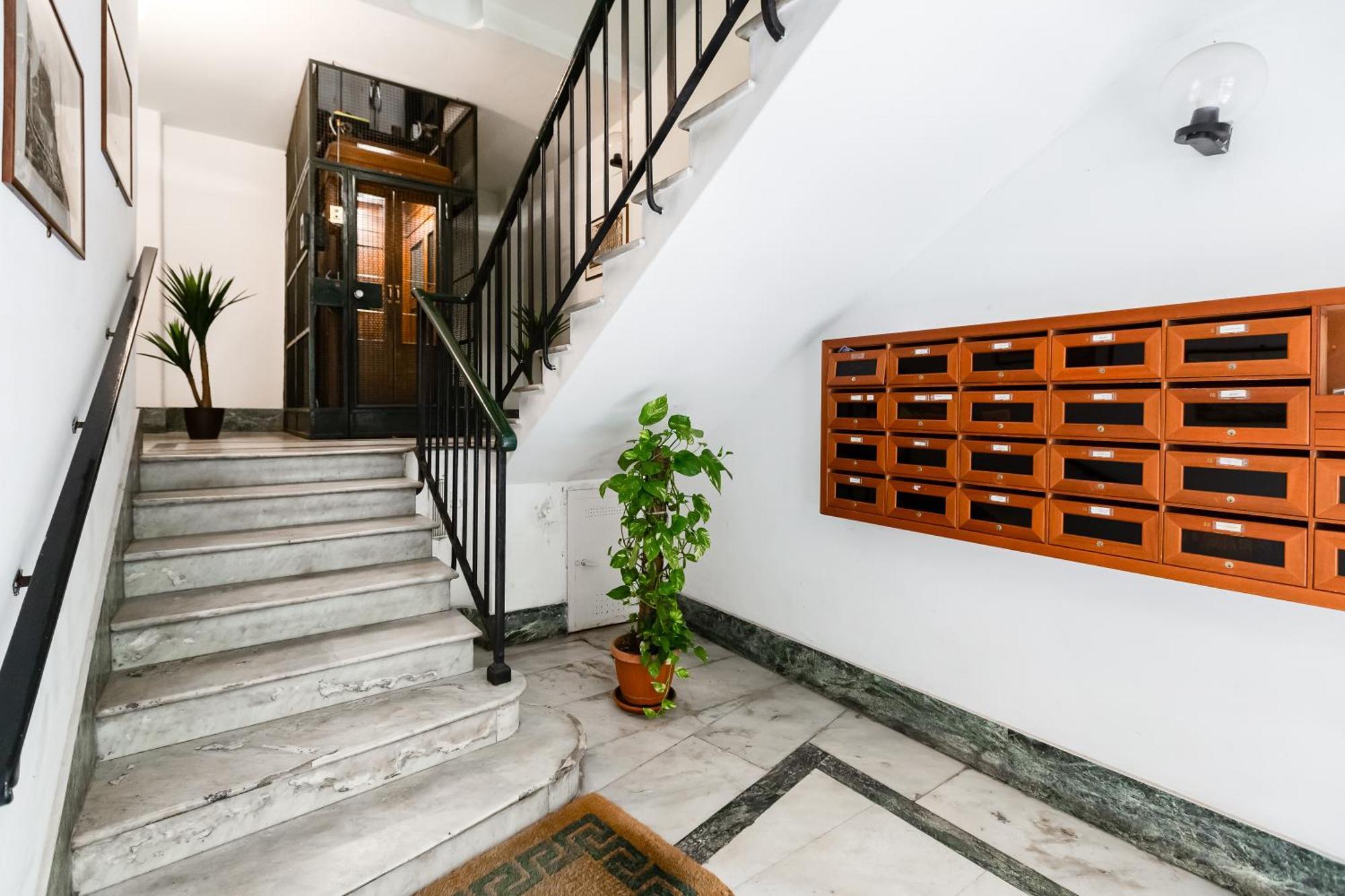 Bdc - Stairway To Heaven Apartment Rom